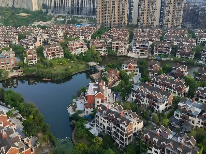 碧桂园 - 翡翠山城综合体峰汇机电课题